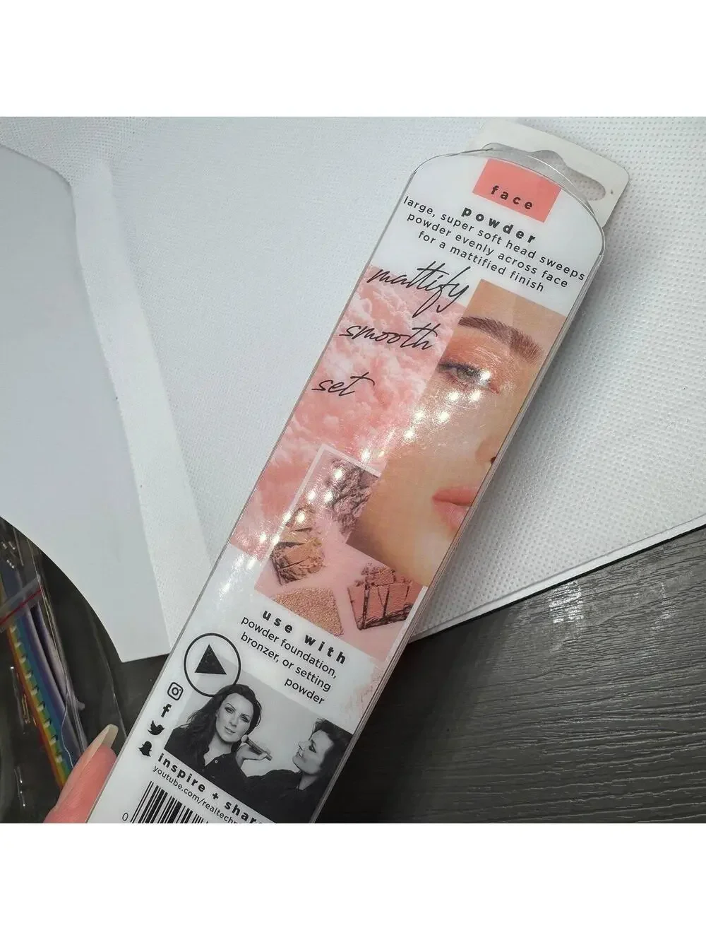 Real techniques makeup powder brush #201